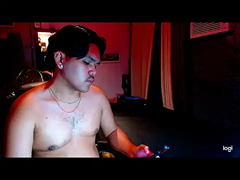 Snapshot of holy_diorxx chatting on 04/16/26, 01:01 holy diorxx online show from 04/16/26, 01:01