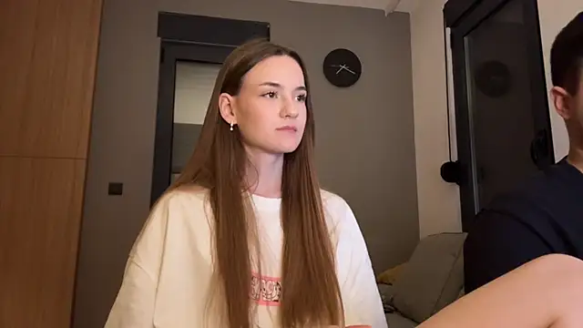 Snapshot of TenDouble chatting on 10/18/25, 07:36 TenDouble online show from 10/18/25, 07:36