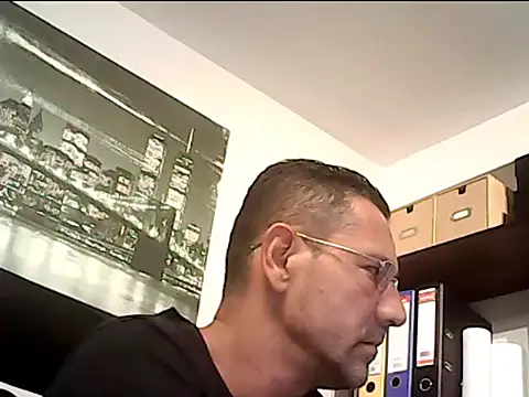 Snapshot of mastercharisma35 chatting on 09/22/25, 10:28 mastercharisma35 online show from 09/22/25, 10:28