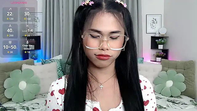 PrettyBlythes TS online show from 10/13/25, 05:24