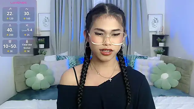 PrettyBlythes TS online show from 10/27/25, 12:31