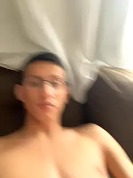 Snapshot of safadezanunes2 chatting on 09/12/25, 03:45 safadezanunes2 online show from 09/12/25, 03:45