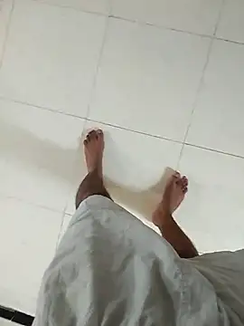 shreyas79 online show from 11/01/25, 04:58