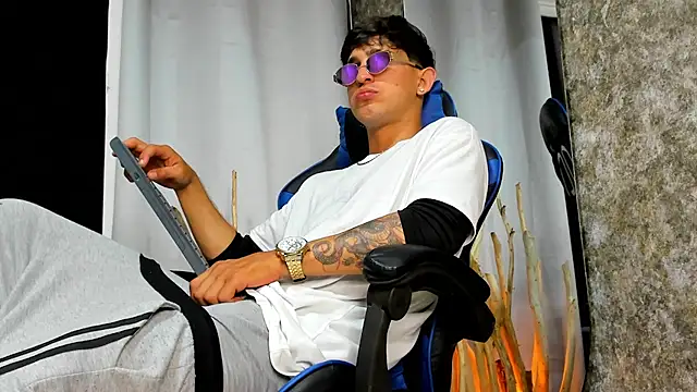 damiann wilians24 online show from 09/24/25, 12:47