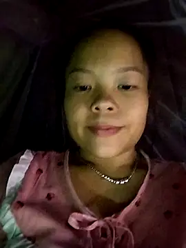 Snapshot of Rioo122 chatting on 10/04/25, 01:53 Rioo122 online show from 10/04/25, 01:53