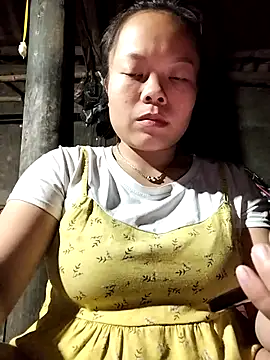 Snapshot of Rioo122 chatting on 10/08/25, 01:42 Rioo122 online show from 10/08/25, 01:42