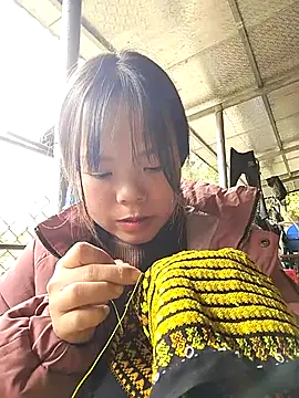 Snapshot of Rioo122 chatting on 12/14/25, 06:30 Rioo122 online show from 12/14/25, 06:30