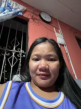 Snapshot of princess_janine chatting on 05/23/26, 04:33 princess janine online show from 05/23/26, 04:33