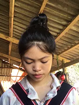 Thy00   online show from 10/09/25, 07:28