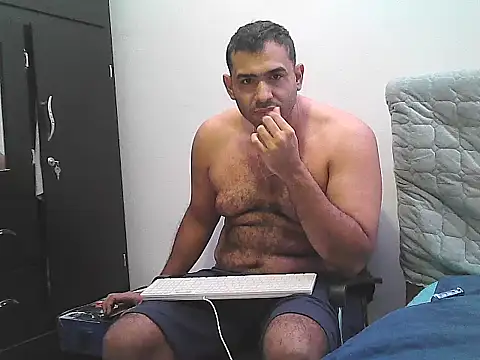 morenocabro10 online show from 10/25/25, 08:14