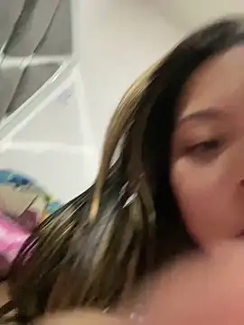 Snapshot of juanexfox chatting on 09/21/25, 05:53 juanexfox online show from 09/21/25, 05:53