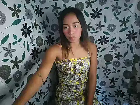 Snapshot of Virgen_christine01 chatting on 11/01/25, 06:48 Virgen christine01 online show from 11/01/25, 06:48