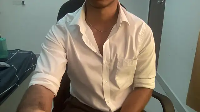 Snapshot of Hotmaskedboi chatting on 09/12/25, 07:41 Hotmaskedboi online show from 09/12/25, 07:41