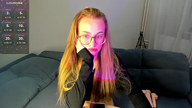 Snapshot of MewStella chatting on 09/28/25, 04:56 MewStella online show from 09/28/25, 04:56