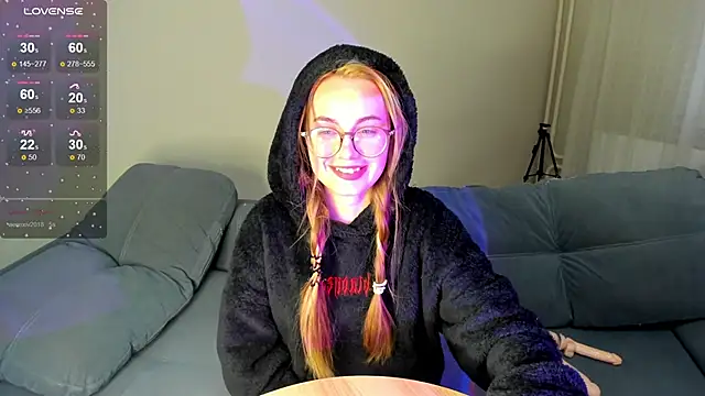 Snapshot of MewStella chatting on 10/01/25, 12:38 MewStella online show from 10/01/25, 12:38