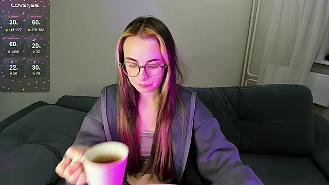 Snapshot of MewStella chatting on 11/06/25, 11:59 MewStella online show from 11/06/25, 11:59