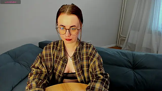 MewStella online show from 04/15/26, 01:23