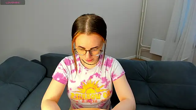 MewStella online show from 05/09/26, 01:16