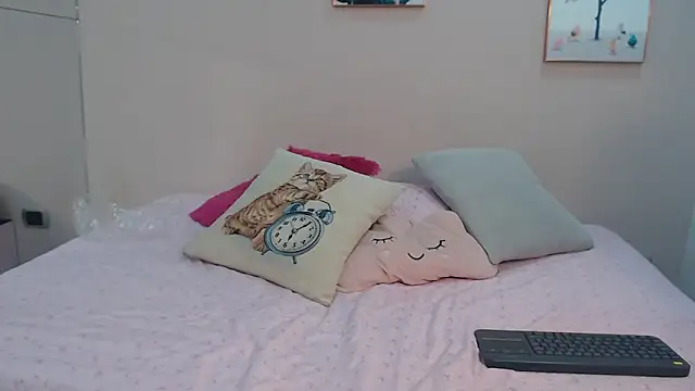 zooombee online show from 12/01/25, 07:08