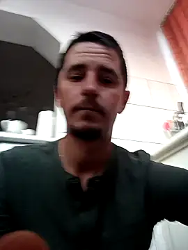 hugecock4u1990 online show from 04/14/26, 04:29