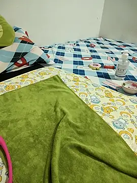 Yina219 online show from 10/08/25, 01:47