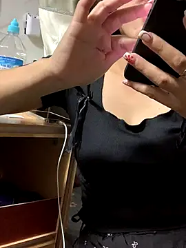 Snapshot of Mei-Mei89 chatting on 09/26/25, 05:00 Mei-Mei89 online show from 09/26/25, 05:00