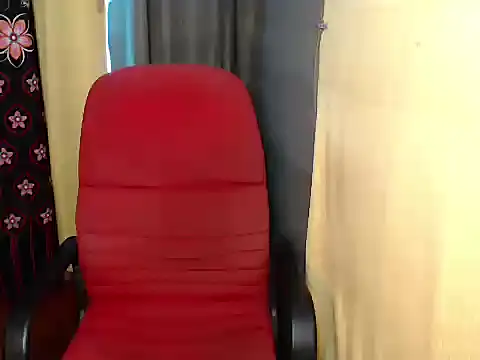 lovelyallena07 online show from 06/30/26, 12:33