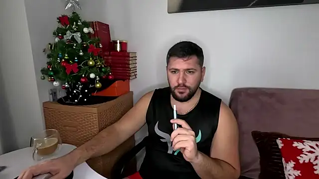 Gold Alpha Boy online show from 12/03/25, 10:24