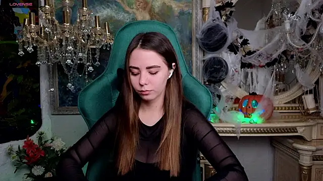 IvoryWood  online show from 11/10/25, 04:17