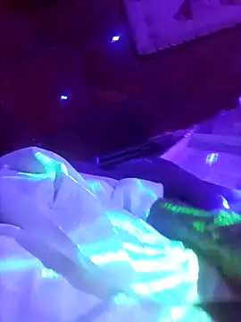 Snapshot of Oaxhot chatting on 10/18/25, 07:20 Oaxhot online show from 10/18/25, 07:20