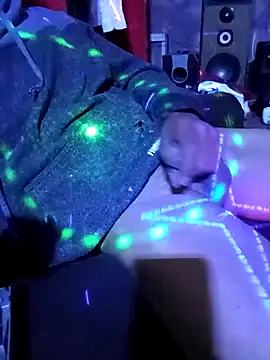 Snapshot of Oaxhot chatting on 10/30/25, 07:10 Oaxhot online show from 10/30/25, 07:10