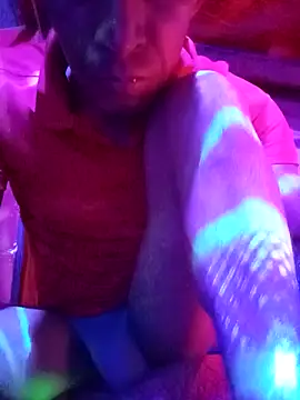 Snapshot of Oaxhot chatting on 11/04/25, 10:25 Oaxhot online show from 11/04/25, 10:25