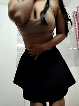 Snapshot of luv_johrrra chatting on 11/20/25, 02:23 luv johrrra online show from 11/20/25, 02:23