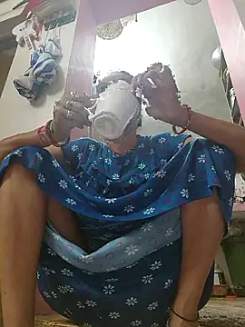 Snapshot of ISHANI-SINGH chatting on 09/10/25, 01:49 ISHANI-SINGH online show from 09/10/25, 01:49