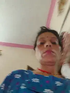 Snapshot of ISHANI-SINGH chatting on 09/18/25, 02:35 ISHANI-SINGH online show from 09/18/25, 02:35