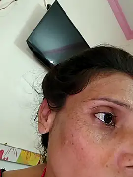 Snapshot of ISHANI-SINGH chatting on 09/25/25, 03:43 ISHANI-SINGH online show from 09/25/25, 03:43