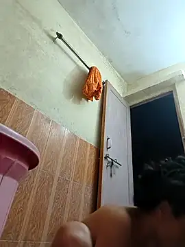 Snapshot of ISHANI-SINGH chatting on 10/11/25, 12:58 ISHANI-SINGH online show from 10/11/25, 12:58