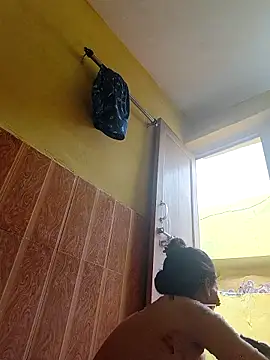 Snapshot of ISHANI-SINGH chatting on 10/25/25, 02:52 ISHANI-SINGH online show from 10/25/25, 02:52