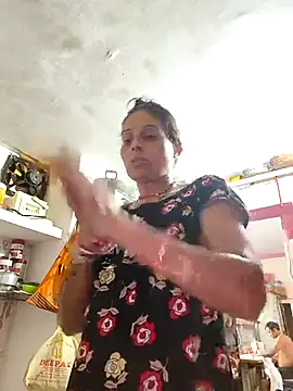 Snapshot of ISHANI-SINGH chatting on 10/27/25, 03:21 ISHANI-SINGH online show from 10/27/25, 03:21