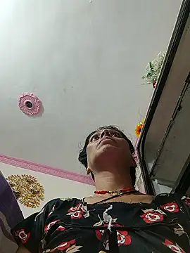 Snapshot of ISHANI-SINGH chatting on 10/27/25, 03:27 ISHANI-SINGH online show from 10/27/25, 03:27