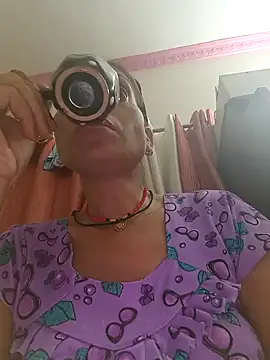 Snapshot of ISHANI-SINGH chatting on 11/04/25, 01:43 ISHANI-SINGH online show from 11/04/25, 01:43