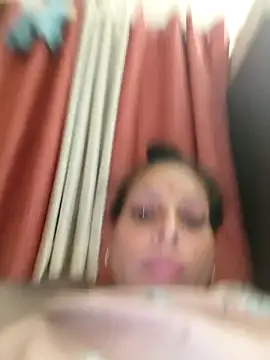 Snapshot of ISHANI-SINGH chatting on 11/08/25, 03:01 ISHANI-SINGH online show from 11/08/25, 03:01