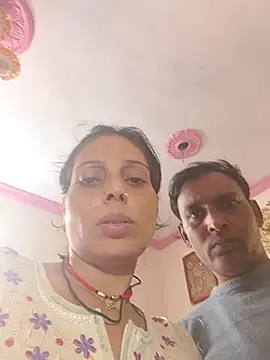 Snapshot of ISHANI-SINGH chatting on 11/13/25, 04:11 ISHANI-SINGH online show from 11/13/25, 04:11