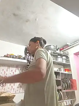 Snapshot of ISHANI-SINGH chatting on 11/18/25, 02:28 ISHANI-SINGH online show from 11/18/25, 02:28