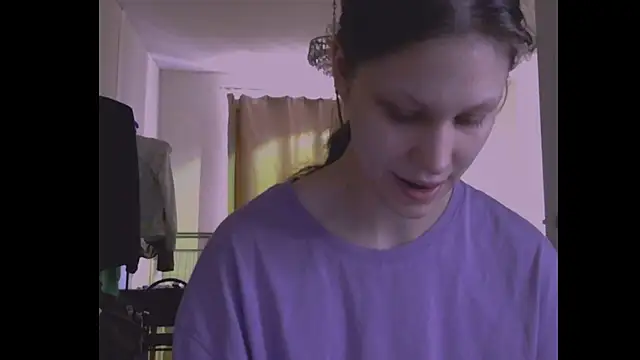 Lunliss online show from 07/19/26, 04:22