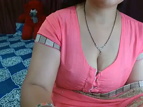 Snapshot of Hot_anika_ chatting on 05/29/26, 04:05 Hot anika online show from 05/29/26, 04:05