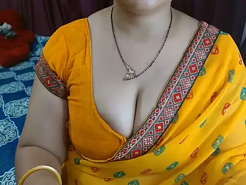 Snapshot of Hot_anika_ chatting on 06/19/26, 11:19 Hot anika online show from 06/19/26, 11:19