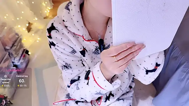 charlotte520 online show from 11/26/25, 05:19