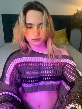 Snapshot of Chloe_Ravens chatting on 09/12/25, 08:09 Chloe Ravens online show from 09/12/25, 08:09