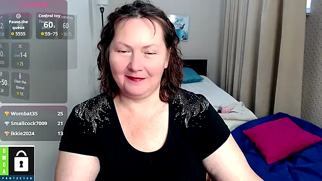 Snapshot of milf_hornys chatting on 10/14/25, 04:35 milf hornys online show from 10/14/25, 04:35